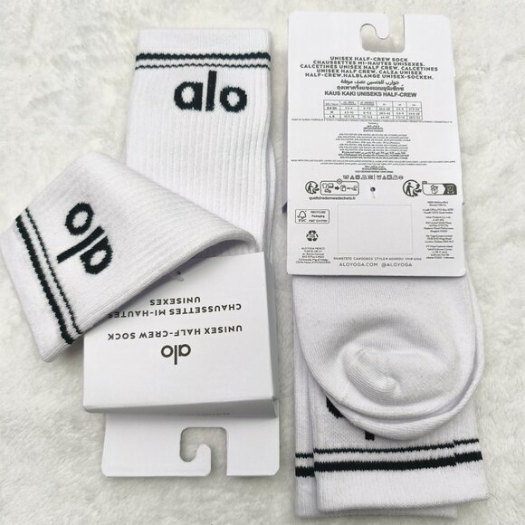 💜NWT💜 ALO Yoga Socks 2 Pairs - Picture 2 of 4